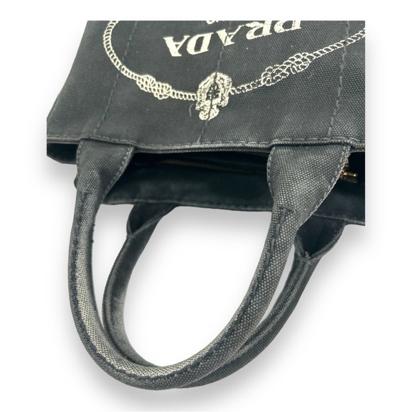 Prada canapa - Picture 4 of 16